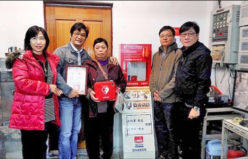 〈北部〉節儉愛心嬤 兩年捐6台傻瓜電擊器